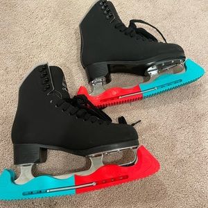 Jackson mystique size 3 1/2 in great condition only worn 4 times!